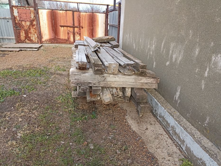Продается балки дерево.