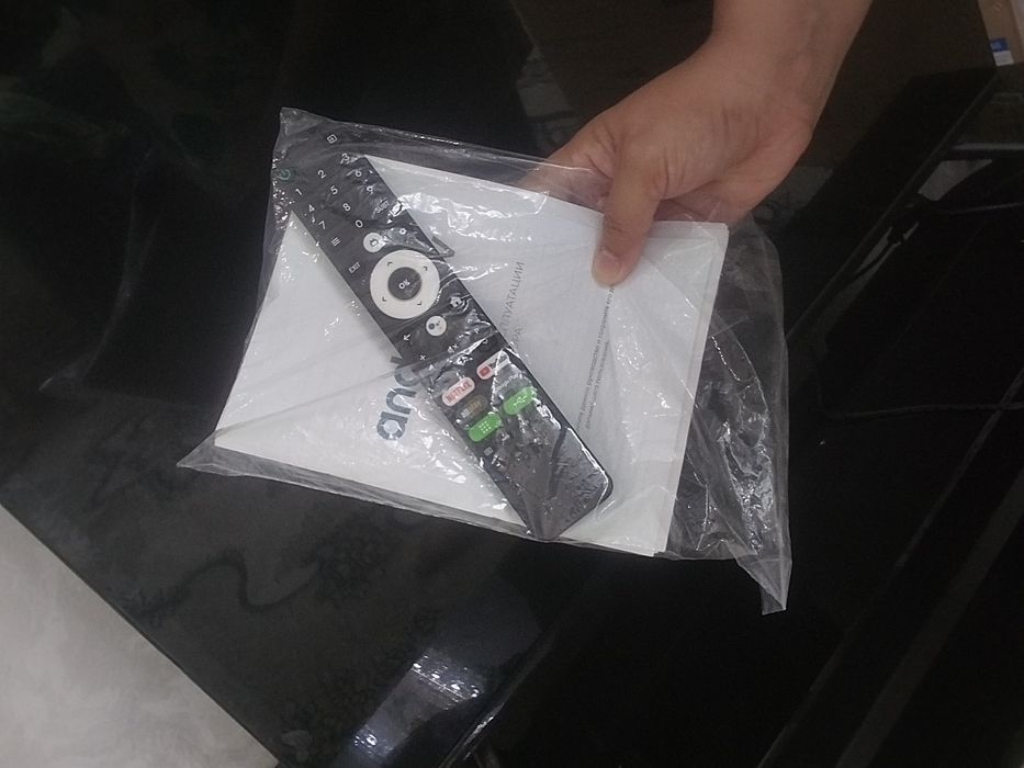 S Smart android televizor 43 talik