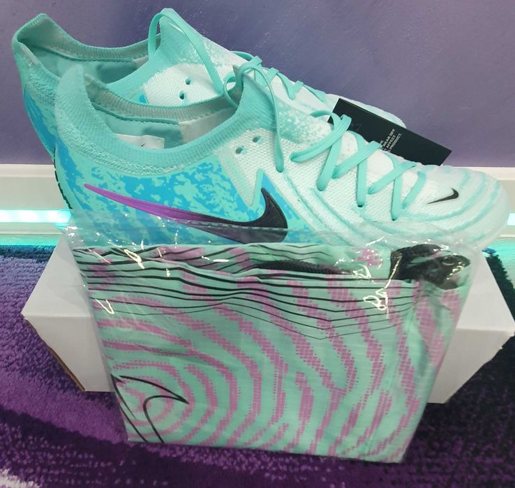 Професионални Бутонки NIKE PHANTOM LUNA ELITE FG