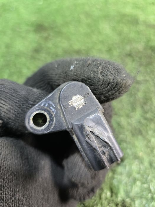 Датчик распредвала Мазда птичка ФС 626 Mazda FS