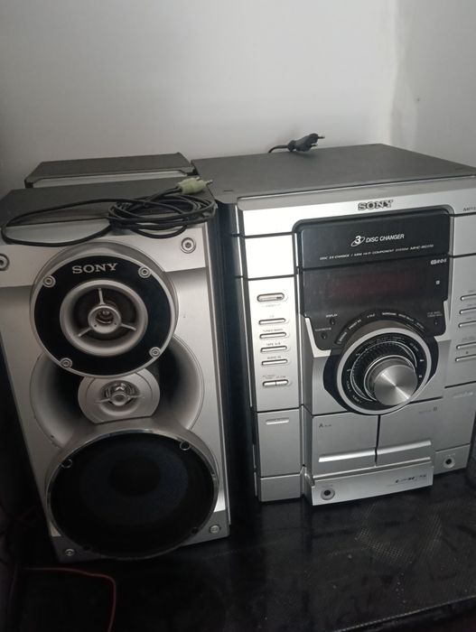 Vând combina Sony MHC-RG170
