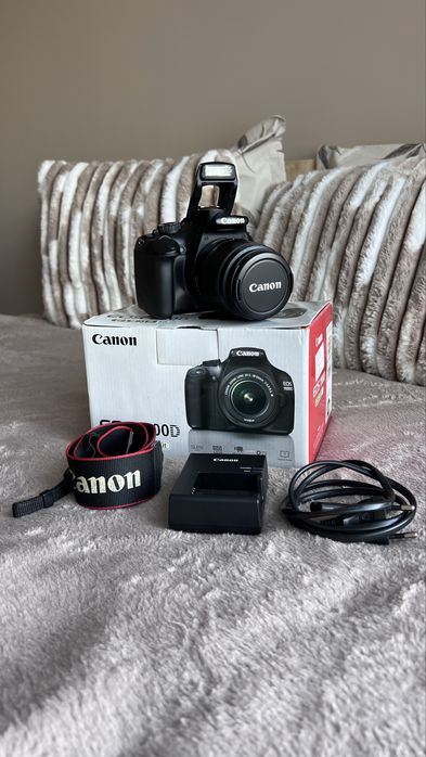 Canon EOS 1100D + обектив 18-55