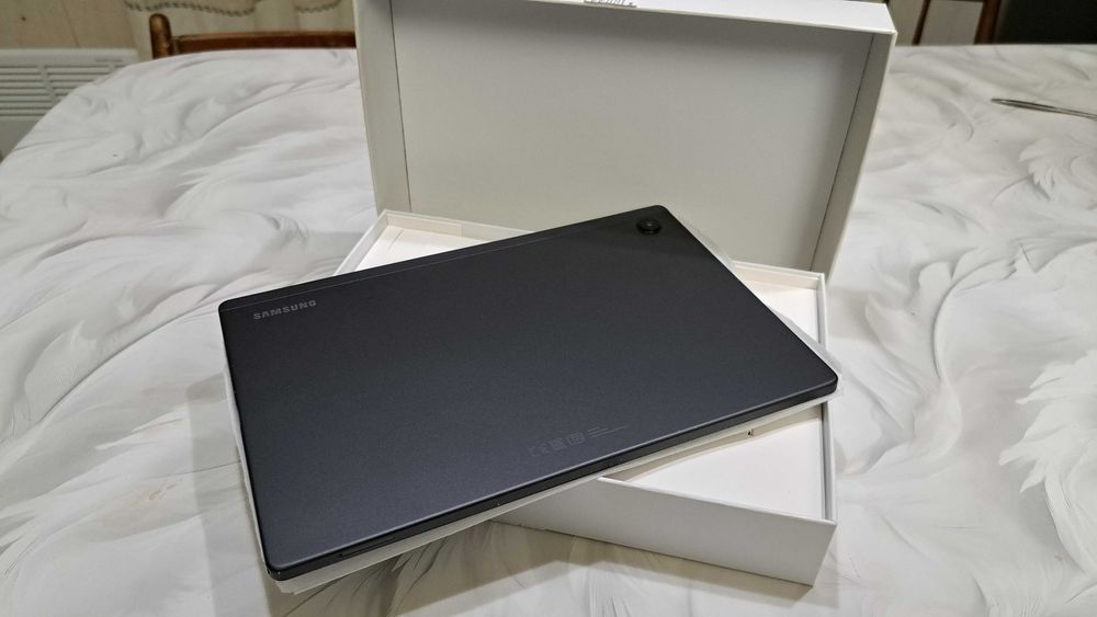 Samsung galaxy tab A8 в хорошем состоянии