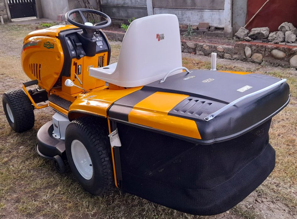 Tractoras tuns iarba sau gazon Profesional MTD Fleurelle AMH 1301 92CM Tecumseh 13hp 4TIMPI  5Trepte Model 2015 Putine ore de funcționare!