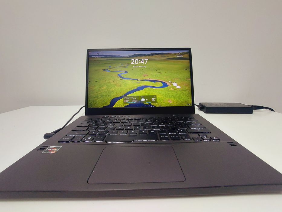 Laptop Asus ROG Zephyrus G14, Ryzen 9 5900HS, RTX 3060, 24 GB RAM