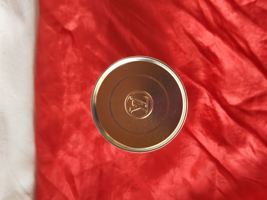 Luis Vuitton, Nou cu eticheta