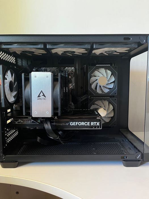 Vând PC Gaming – AMD Ryzen 5 5500, 16 GB DDR4, HDD 2 TB