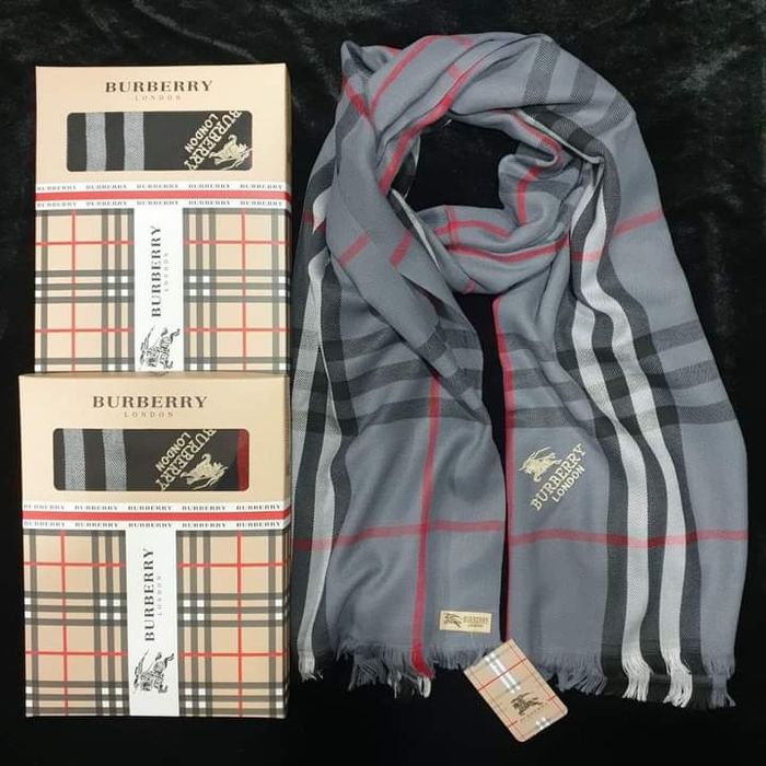 Esarfe/saluri unisex,super calitate, logo brodat, saculet, etichetă