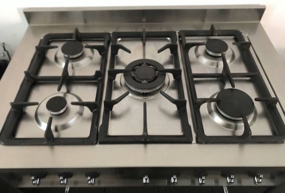 Газовая плита Продам