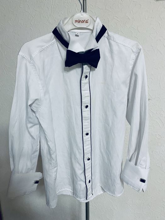 Рубашка праздничная с бантиком и запонками для мальчика 8-9 лет Турция