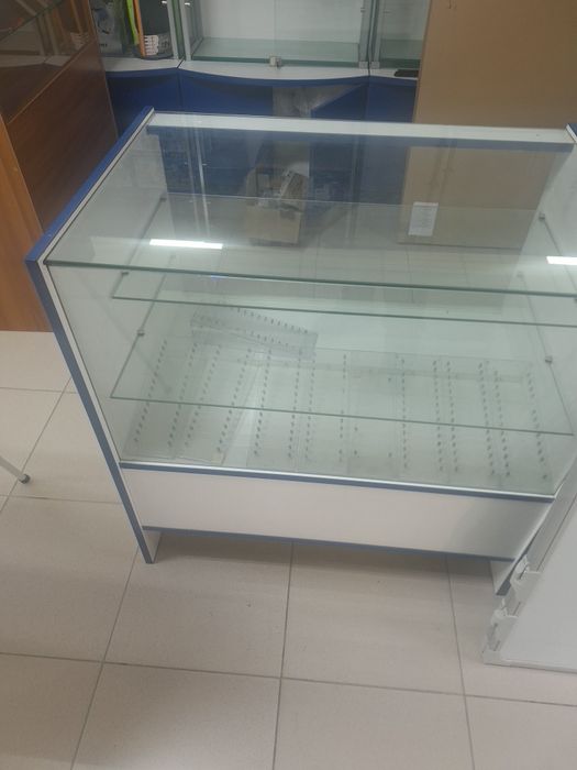 Витрина стелажи  продам бу