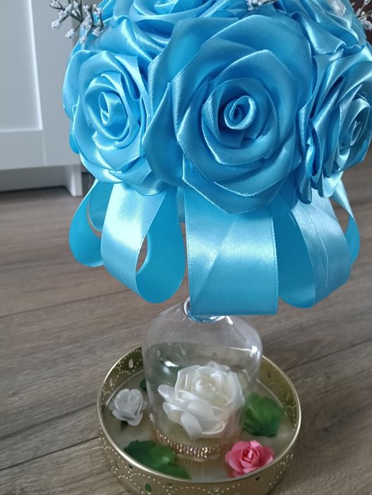 Aranjament flori satin