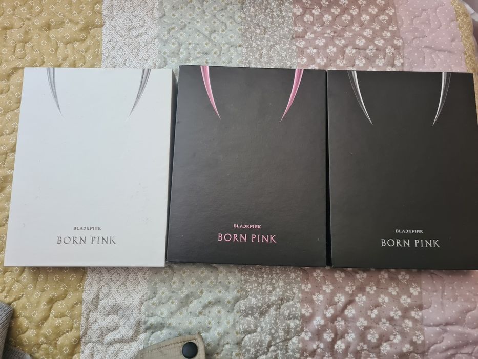 Blackpink - албуми, книги, картички, значки