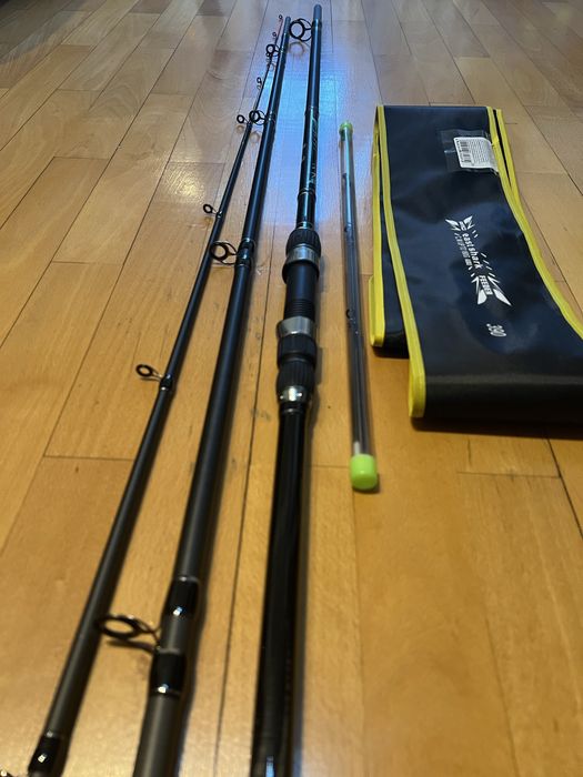 Lanseta Eastshark Pro Feeder 3.90m 180g 3 varfuri