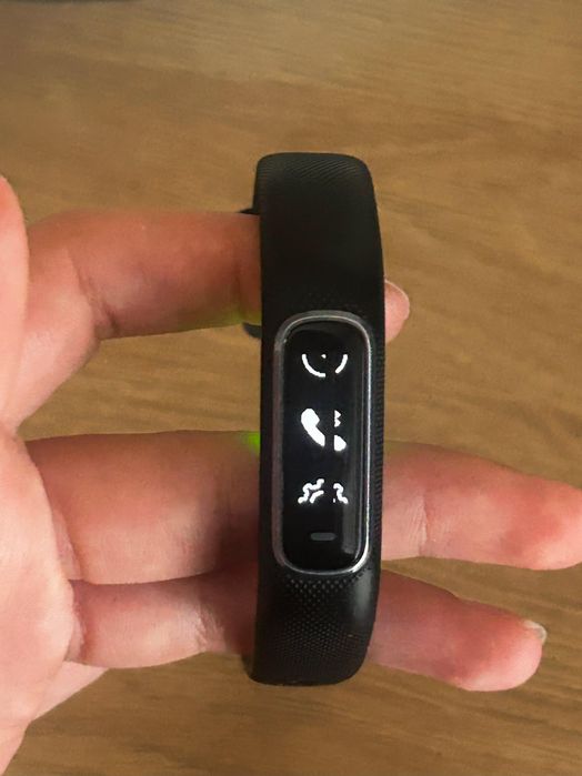 Garmin vivosmart 4