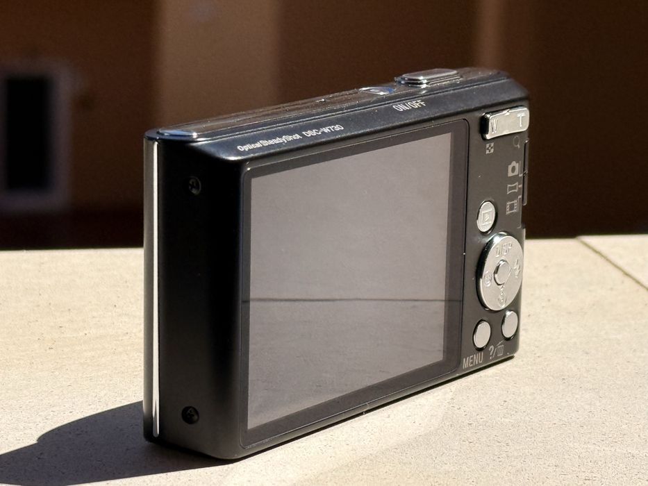 Sony Cyber-shot DSC-W730