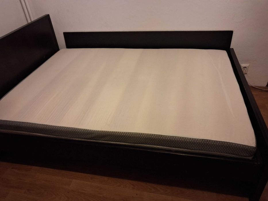 Pat mare 200/140,Relaxa-lata 22 cm,foarte bun