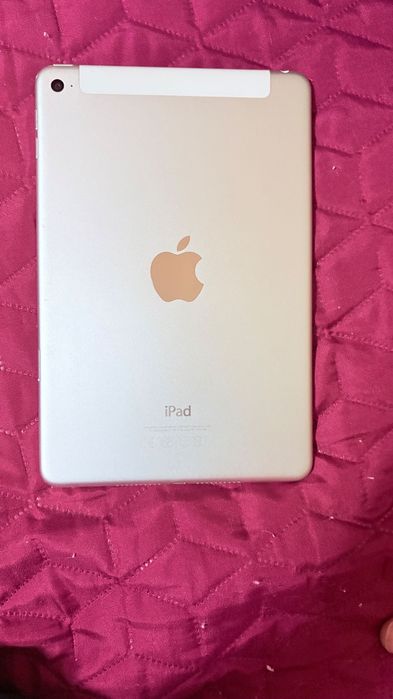 apple iPad mini 4