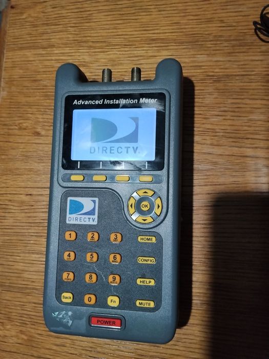 Aparat montare antene parabolice