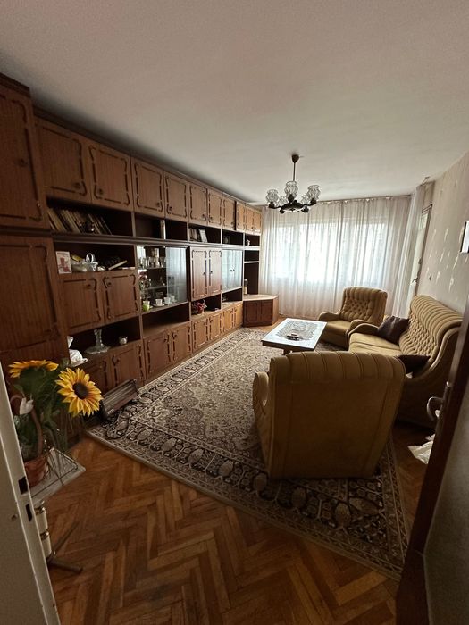Продава се Тристаен апартамент в Стара Загора, Център - 95 кв.м за 906 €/кв.м - Снимка #3