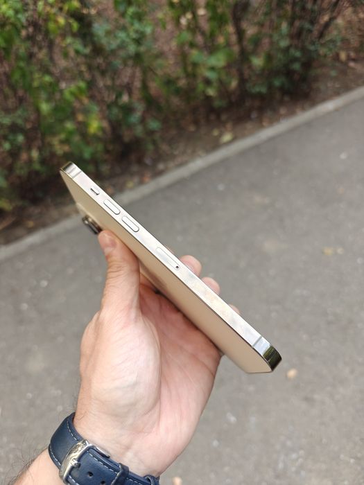 V/S iPhone 14 Pro Max - ca NOU