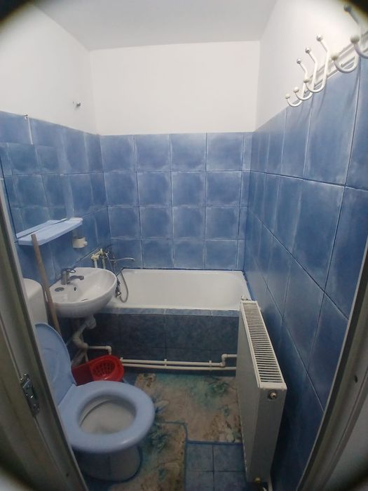 Închiriez garsoniera