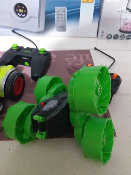Masinute Spaider si Tractoras Pe Telecomanda