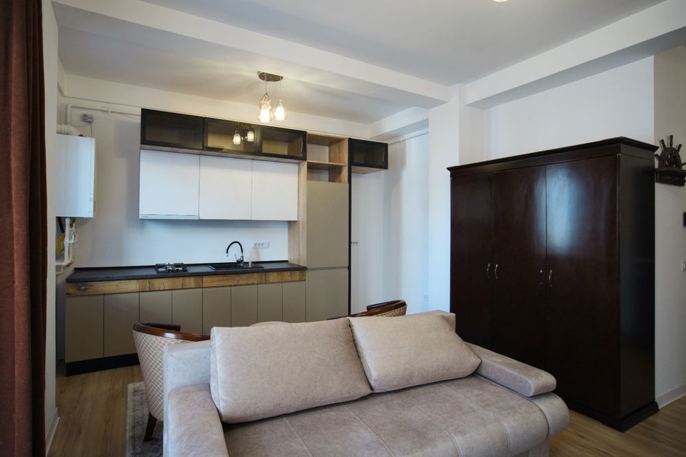 Vand apartament cu vedere la mare