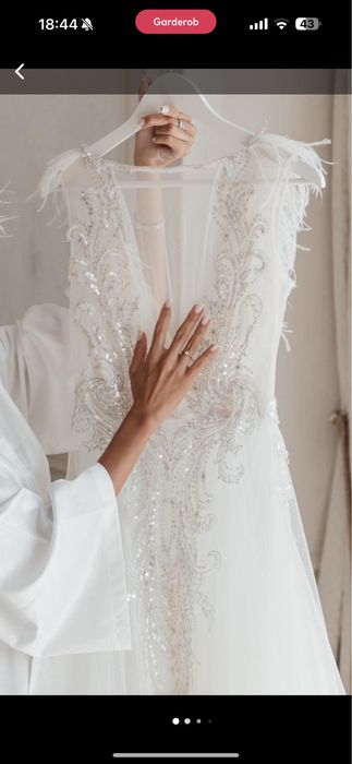 Продам шикарное свадебное плать Rara Avis XS