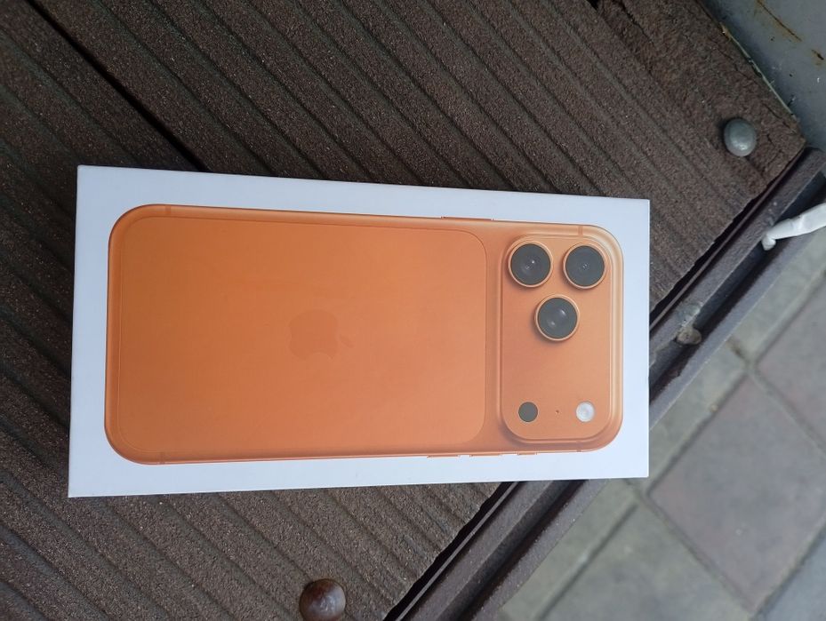 iPhone 17 pro maks