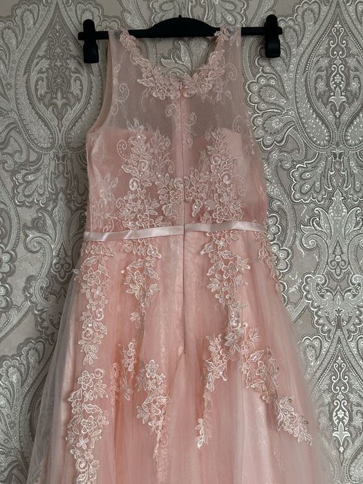 Выпускной көйлек сатылады