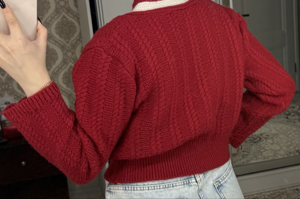 Продам 2  облегающих платья и кардиган