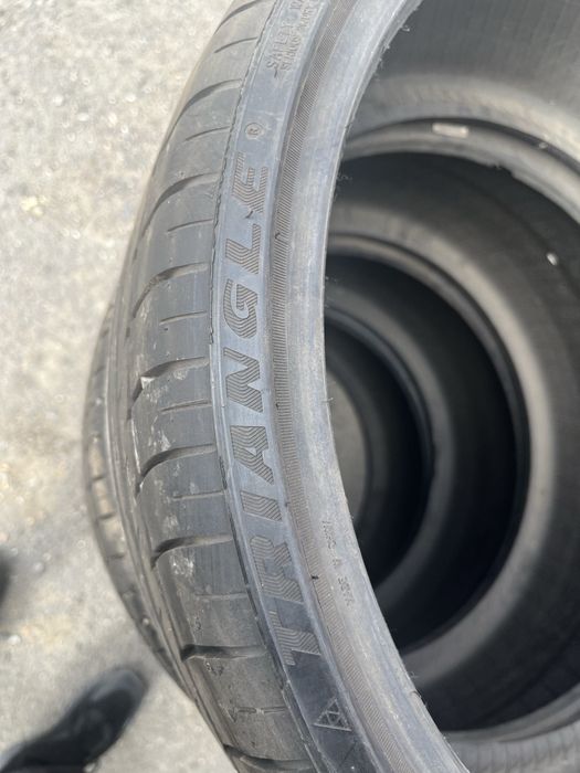 Продам резину 225/30 R20