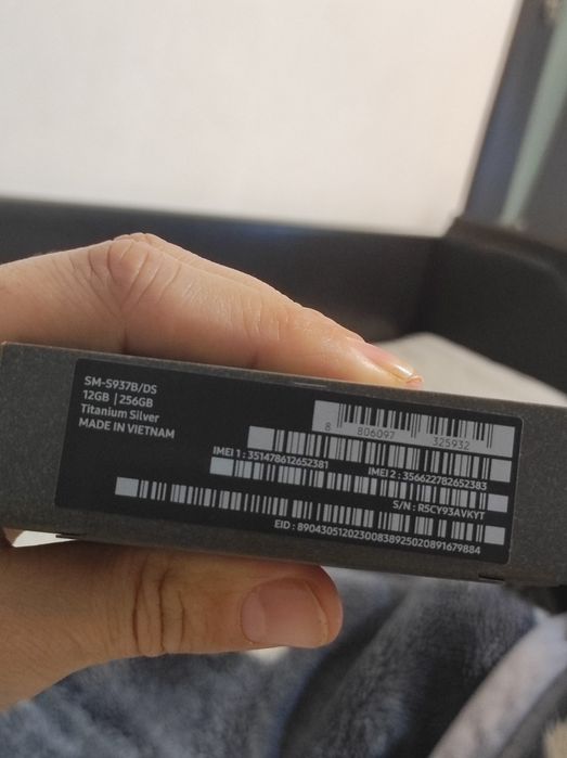 Se vinde Samsung s25 edge sigilat