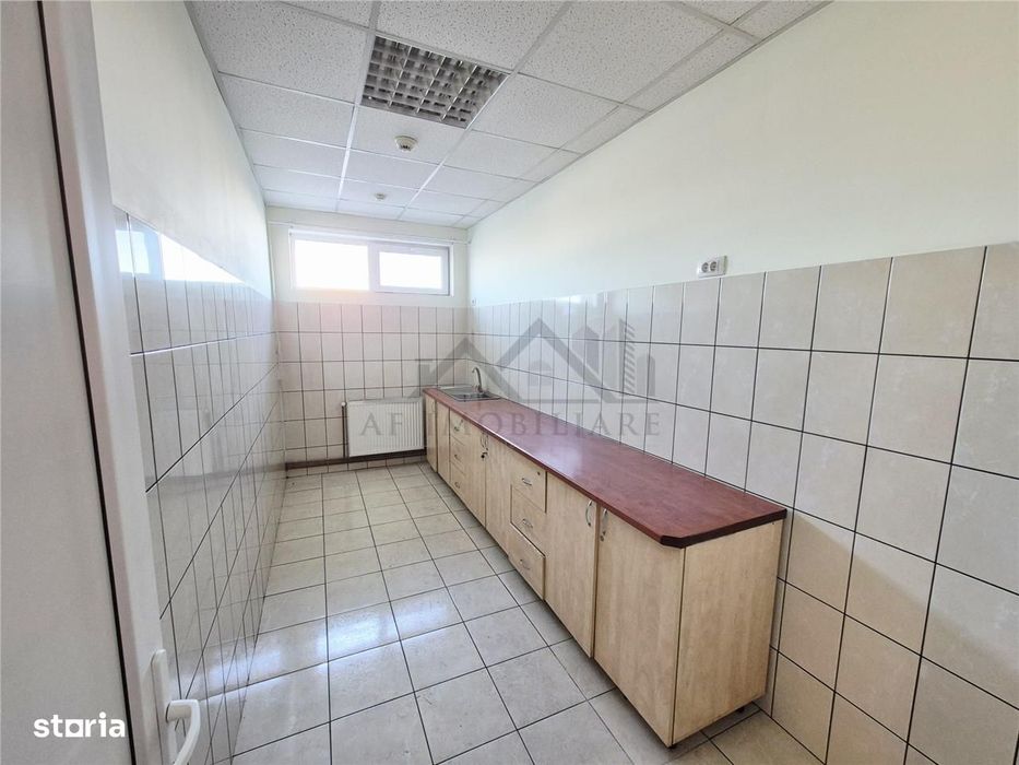 Spatiu comercial 200 mp