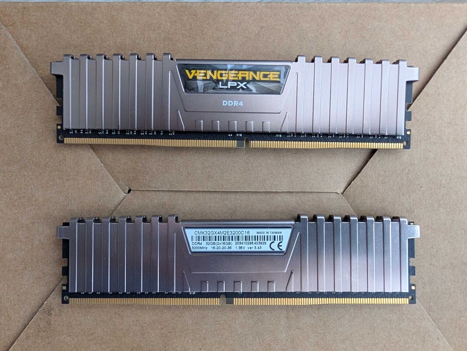 32GB RAM Corsair Vengeance LPX 3200MHz