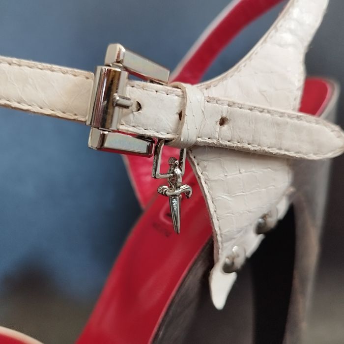 100 ЛВ   Cesare Pacciotti оригинални от естествена кожа питон