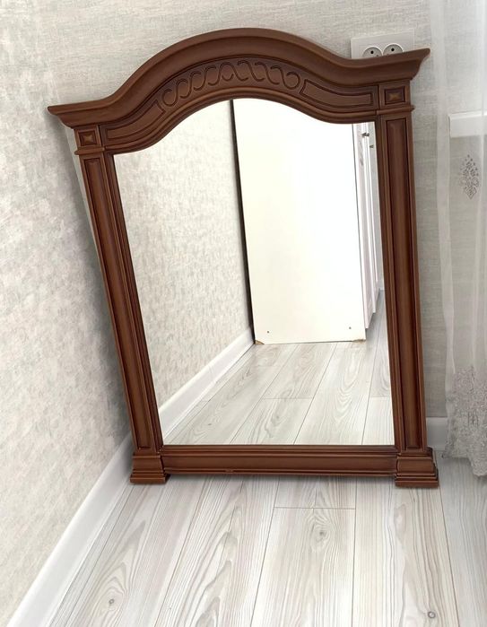 Зеркало настенное