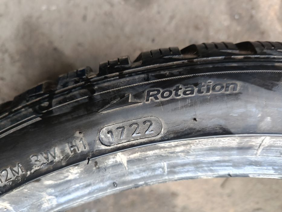 Зимни гуми -2022г.-21цола-275/35-1бр.-100лв." HANKOOK"