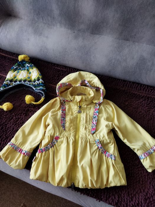 Плащ на девочку.