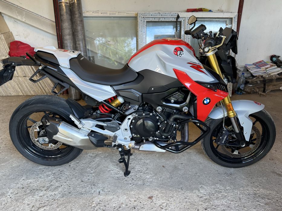 Motocicleta Bmw F900R