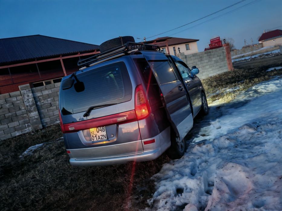 Продам Ниссан Серена