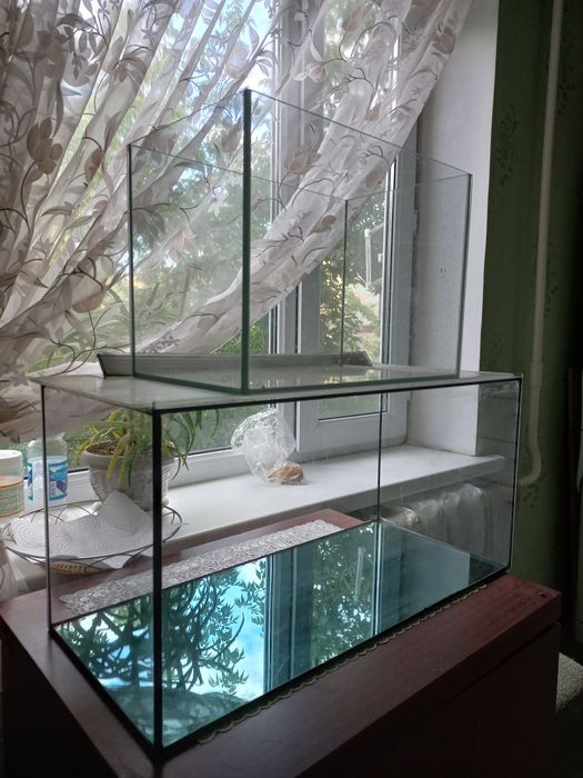 Продам 2 аквариума + мн другое