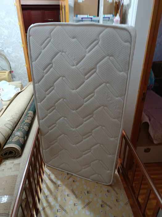 Продается детская кроватка с ортопедическим матрасом