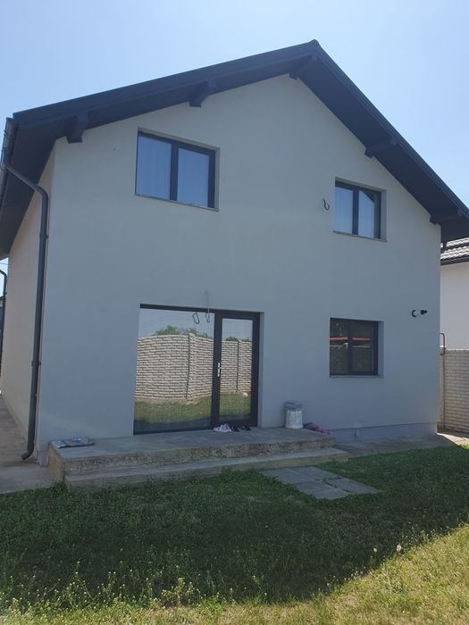 Case  aproape la cheie, sens-giratoriu-Bariera Valcii, ofertă