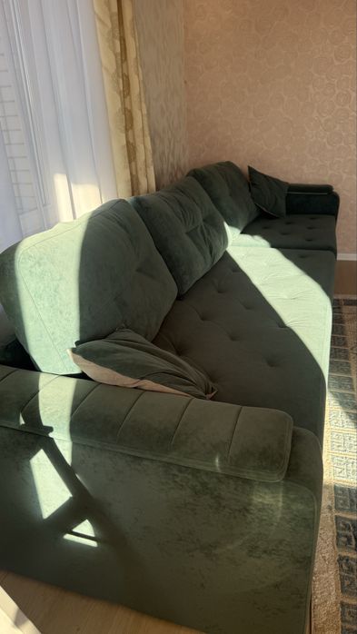 Продам диван раскладной 4 метра длинной
