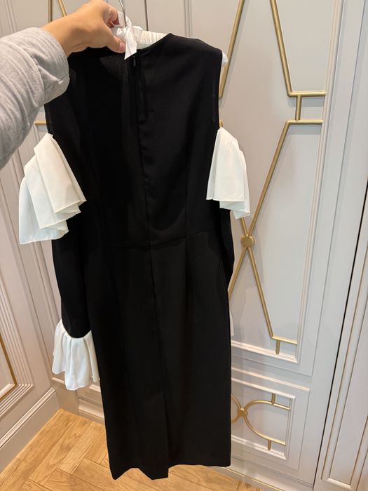 Платье бренда Malli