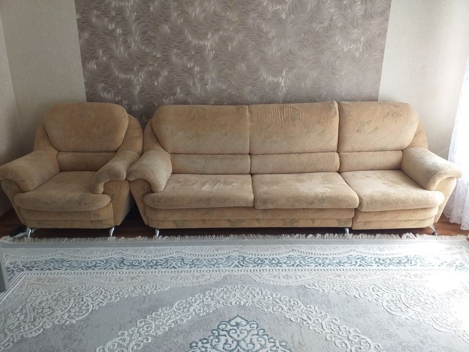 Продаётся мягкий уголок.