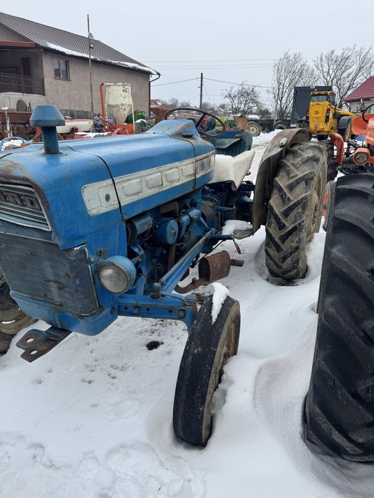 Vand tractor ford 2000