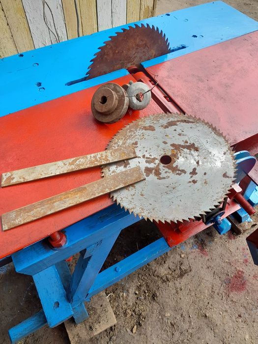 Multifuncțional Abric, moară ,rindeluitor